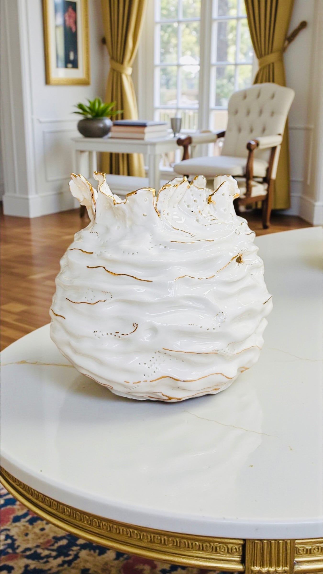 Luminaire en porcelaine « Traces dans le sable » – Lampe sculpturale en céramique