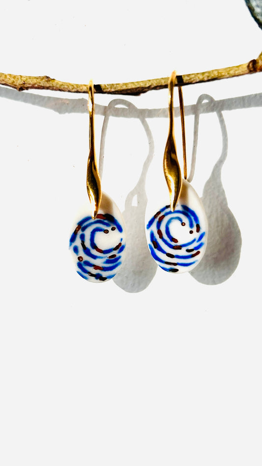 Porcelain Wave Earrings — Handcrafted Ceramic Ocean‑Inspired Jewelry with 22 k gold luster